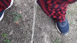 Outdoor fast pissing with neighbor in her yard