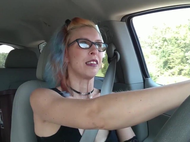 640px x 480px - Playing With My New Pussy Pump in the Car and Smoking - Video Porno Gratis  - YouPorn