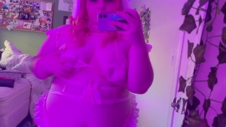 BBW TEEN FUCKS HERSELF ON CAMERA AND CUMS