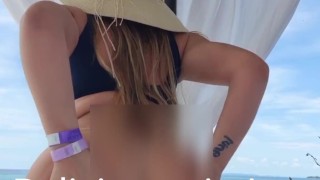 Usando meus brinquedinhos em bora bora 😈 Tinha um casa no mar q curtiu o show😜😜 