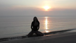Amateur milf BadTaha masturbates on the beach. Russian milf solo masturbation