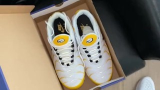 Cumming over friends Nike TN