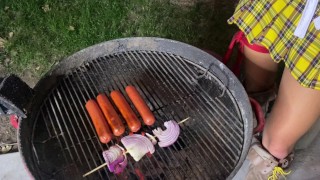 Toot Wars: Meat Meat's Booty BBQ PREVIEW (Face Farts, Strip Tease, Schoolgirl Role-play)