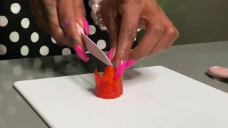 PUSSY FRUIT (FOOD FETISH)