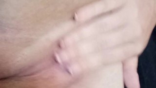 Clit rubbing 🥵🥵