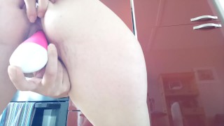 SHE MASTURBATES IN THE KITCHEN / ORGASM