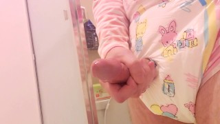 Cute diaper cum (lots of pre and cum!)