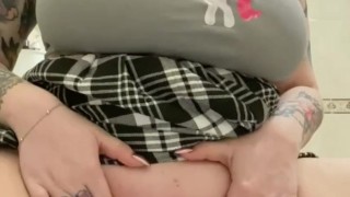 Peeing in bath