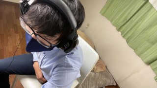 【自撮り】オタク系男子がイスに座りながらシコシコオナニー！びくびくして気持ちいいお♡ #2