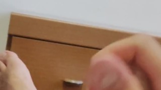 Sega veloce con primo piano eiaculazione