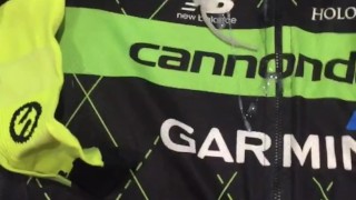 Cumming over friends cycling kit