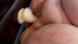 Chubby Milf cutie soloing