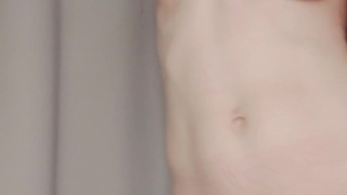 дрочу в примерочной 