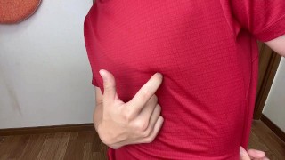 【乳首動画】ジム帰りの大学生がスポーツウェアの上から乳首をいじめる！ #2