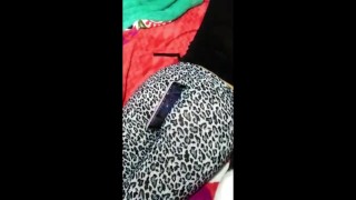 Nalgona se come celular con el culo.