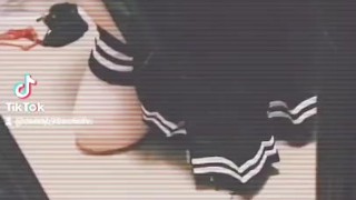 Pull Up My Skirt Senpai