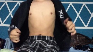 Gaping my ass with my dildo (Follow me on instagram uwu)