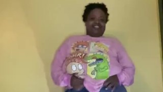 Ebony goddess wets jeans 
