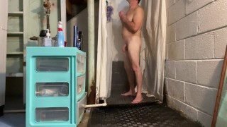 HAVING KINKY FUN IN THE SHOWER