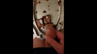 Brownie with cream