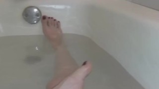 Cute little toes 🖤