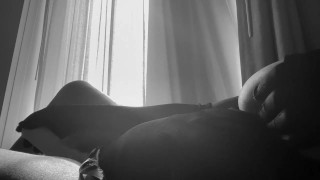 Rubbing my clit thinking about you 💋