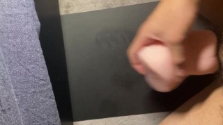 1日オナ禁してオナホで大量射精