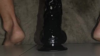 Borrowing the big black dildo of my girlfriend and ride it good | Horsengine