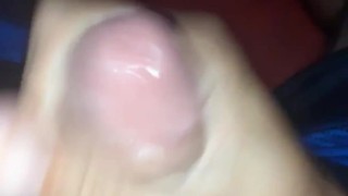 Se masturbando até gozar gostoso