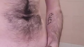 Late night jerk in the shower