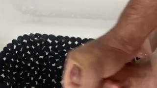 Masturbación en Ducha corrida pajeandome