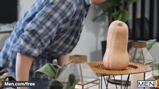 Men - Nate Grimes Plans A Special Friendsgiving Feast Which Ends Up In A Great Orgy