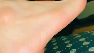 Le muestro mi culo y me quiere meter su verga adentro