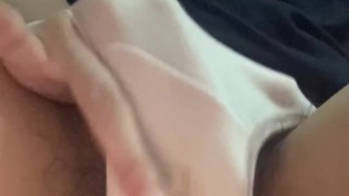 【素人動画】撮る前から濡れちゃった…濡れ濡れパンツに染みを作りながらオナニーする田舎女