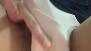【素人動画】撮る前から濡れちゃった…濡れ濡れパンツに染みを作りながらオナニーする田舎女