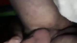 Sacando toda mi leche en la hamaca