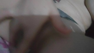 Me masturbo a escondidas de mi marido 