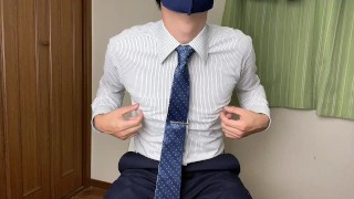 【復活】スーツの上から浮き出るくらい乳首ビンビンにしてチクニーするヘンタイ大学生