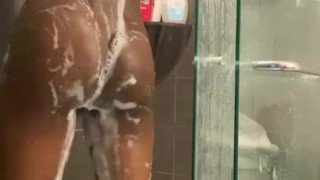Shower 🚿 Tease