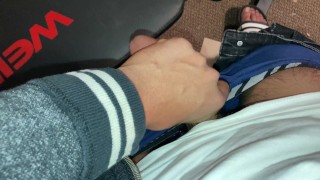 No le digas a mamá que entre a tu habitación a media noche