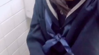トイレでオナニーしました///エッチな女の子になってごめんなさい♡♡
