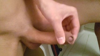 ムダ毛処理したばかりの包茎チンポオナニー