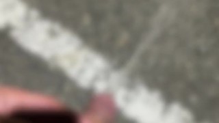 おしっこしたくて仕方ないよ　素人男子　えっちなちんちん