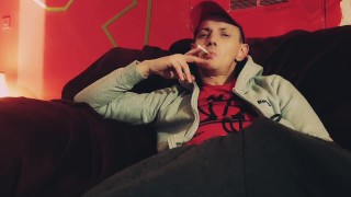 Smoking watching straight porn & wanking till I cum
