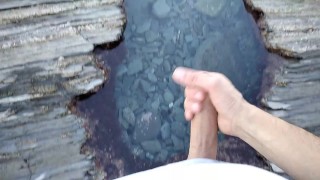 Route To The Beach, Then Masturbate The Big Cock In Front Of A Far Fisherman, And I Cum In The Water