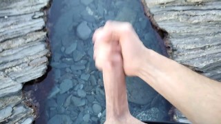 Route To The Beach, Then Masturbate The Big Cock In Front Of A Far Fisherman, And I Cum In The Water