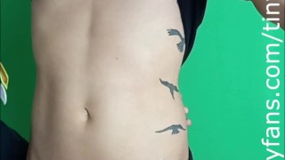 Belly button play (Tim)