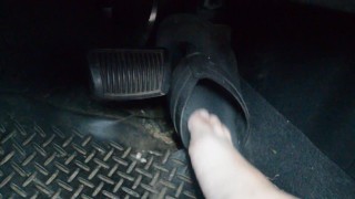 Feet Pedal Pumping Kia Sorento