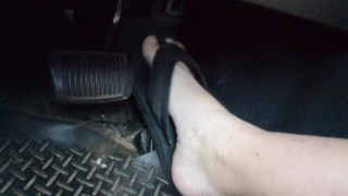 Feet Pedal Pumping Kia Sorento