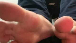 Lick my feet while I watch YouTube